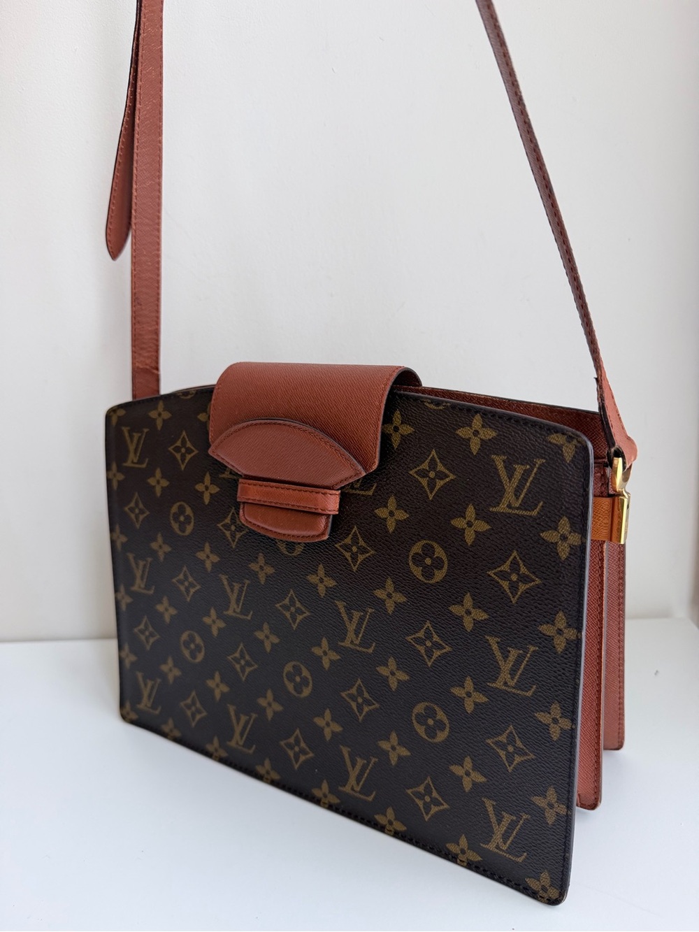 Authentic Louis Vuitton Monogram Courcelles Shoulder Bag - Picture 2 of 16
